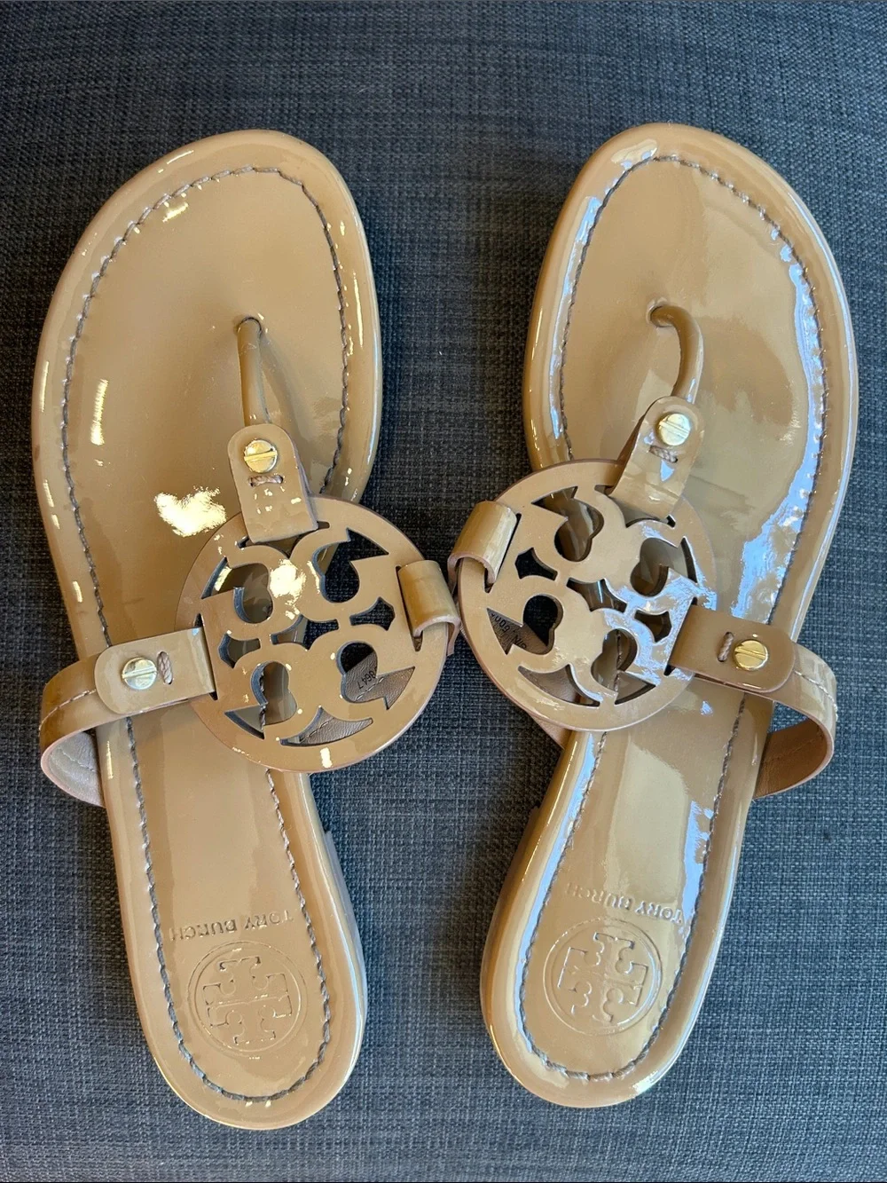 Tory Burch Miller Flip Flop Sandal in Sand Patent Size 8.5